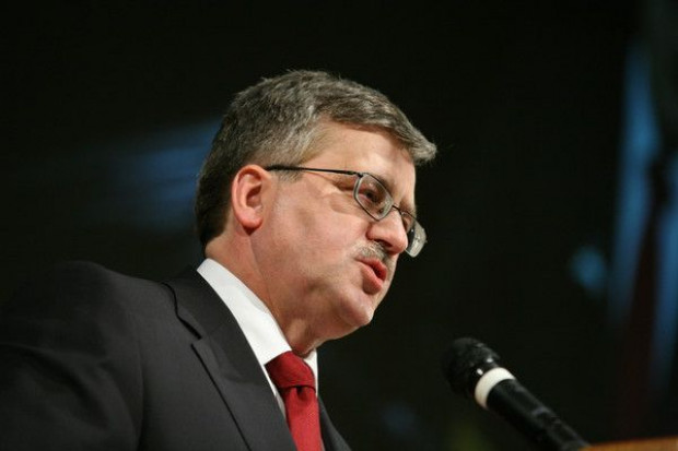 Prezydent: Szkół na wsiach powinno być mniej