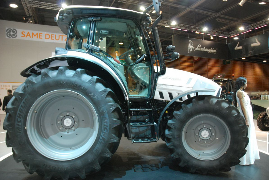 Galeria Lamborghini Nitro 120 T4I Na Targach SIMA 2013 Farmer Pl