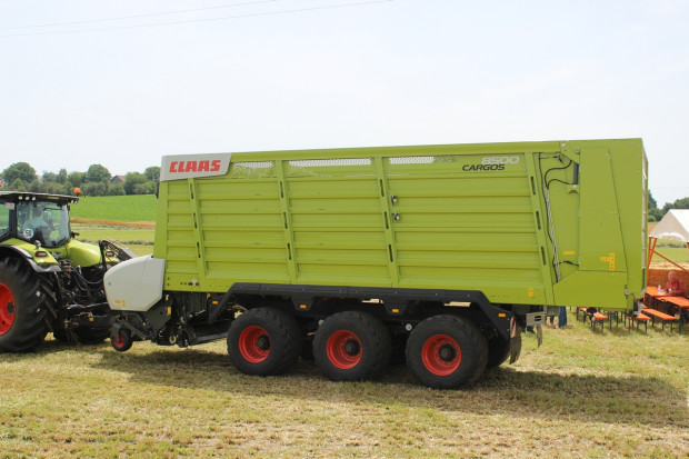 Claas Cargos 8500, fot. K.Hołownia Claas Cargos 8000 - przyczepa wielozadaniowa (video)