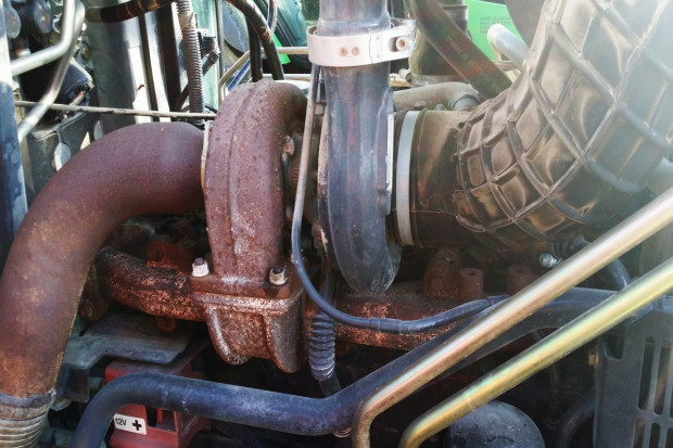Turbosprężarka w ciągniku New Holland T6050 Plus, fot. K.Hołownia Jakie są najczęstsze przyczyny awarii turbosprężarek?