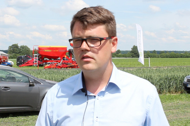 Marcin Kaczmarek, kierownik Działu Doradztwa i Rozwoju Osadkowski SA, fot. farmer.pl Osadkowski SA o plantacjach doświadczalnych w Pawłowicach
