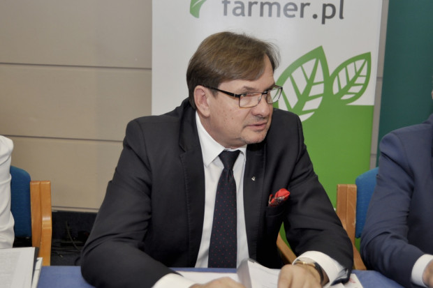 Włodzimierz Skorupski, Główny Lekarz Weterynarii Fot. A. Królak Czy możliwe będzie krzyżowe skarmianie mączek zwierzęcych?