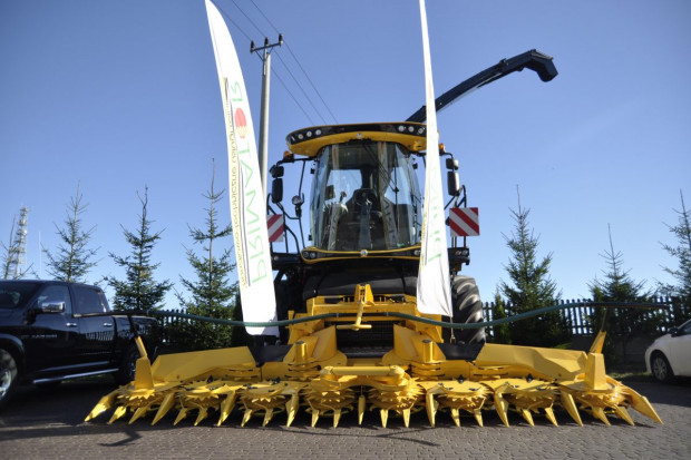 Najnowszy model New Holland Forage Cruiser Fot. A. Królak New Holland Forage Cruiser – linia sieczkarni doskonalona od 50-ciu lat