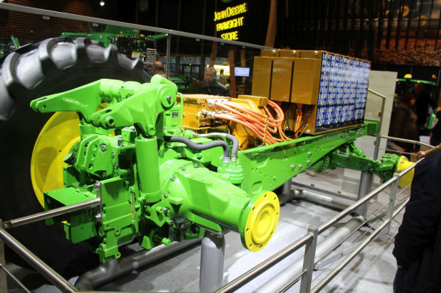 John Deere SEZAM - koncept ciągnika zasilanego prądem pokazany na targach SIMA 2017, fot. kh John Deere SEZAM - koncept ciągnika zasilanego w pełni elektrycznie