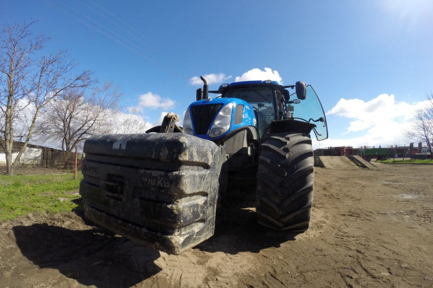 New Holland T7.270 AC w Gospodarstwie Rusko, fot. kh Wideo: New Holland T7.270 Auto Command po 13,5 tys. godzin
