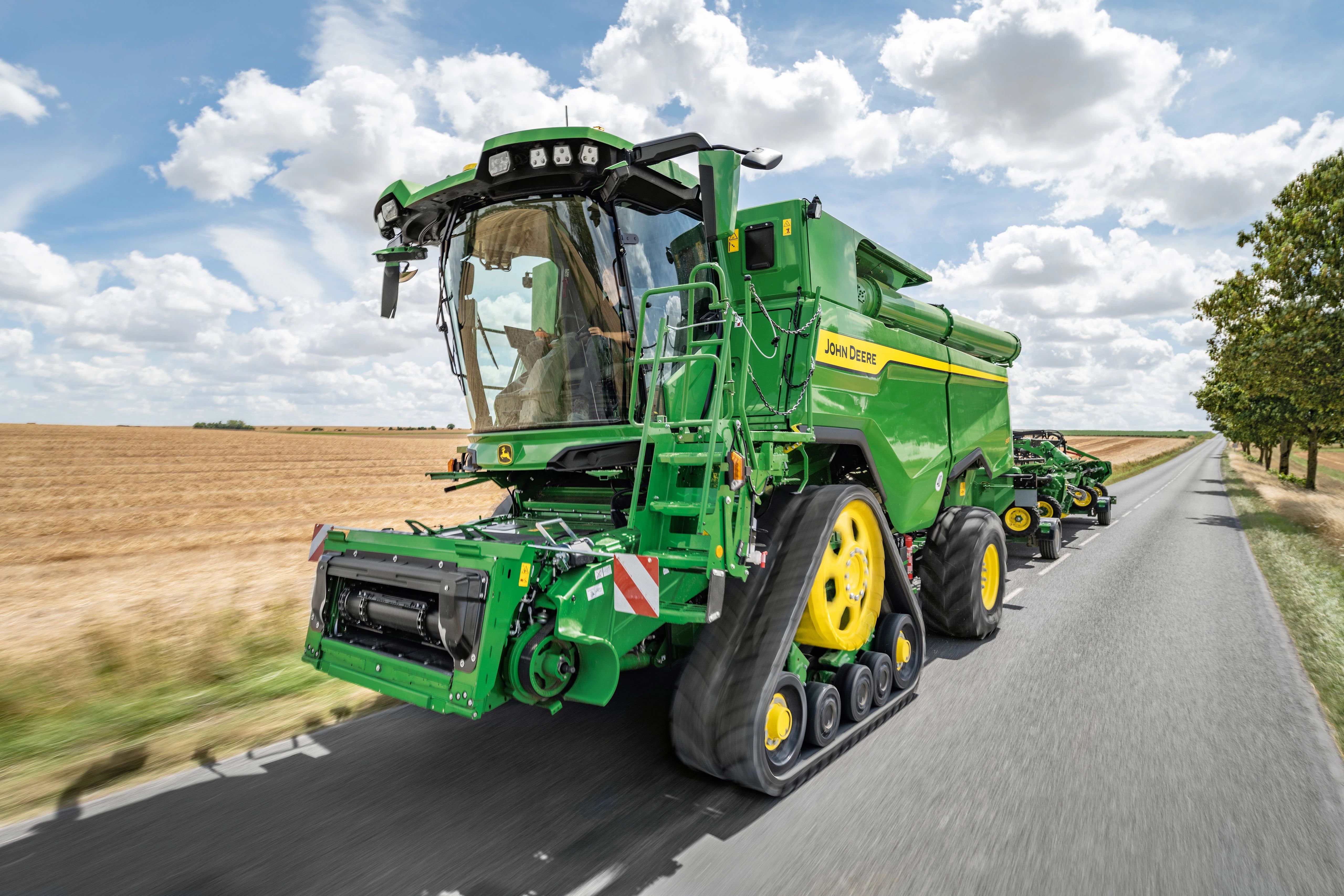 John Deere Przedstawia Nowe Kombajny S