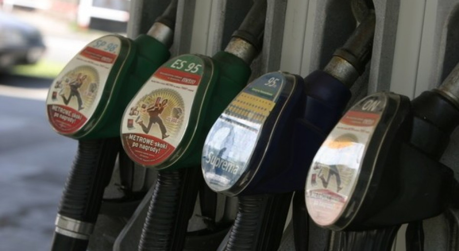 Dlaczego rolnik płaci opłatę drogową w cenie oleju napędowego?