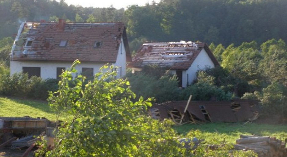 Największe szkody po nawałnicy we wsi Stara Rzeka