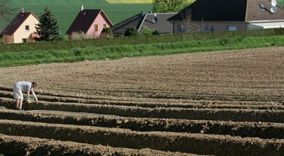 Obcokrajowcy kupują polską ziemię