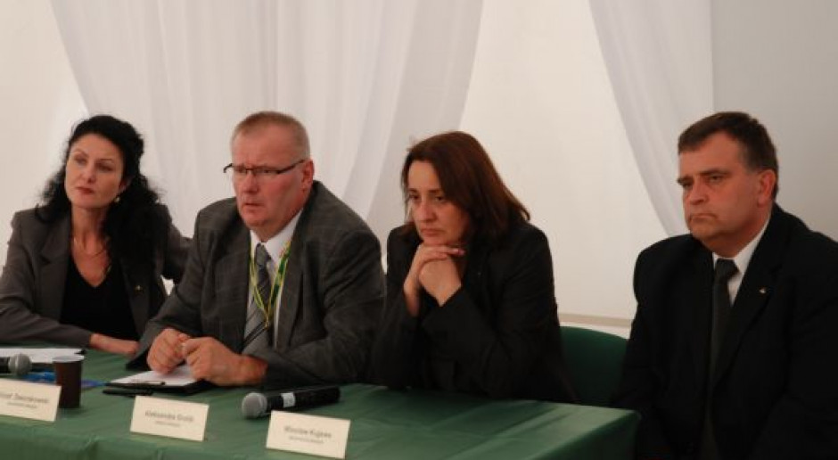Koncerny i banki muszą „spuścić z tonu”
