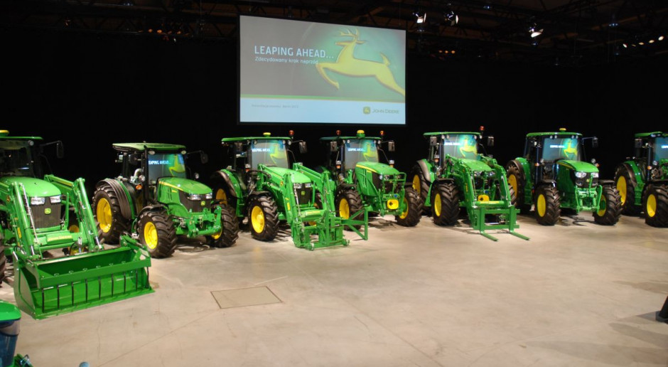 John Deere: 27 modeli ciągników mocy 80-120 KM