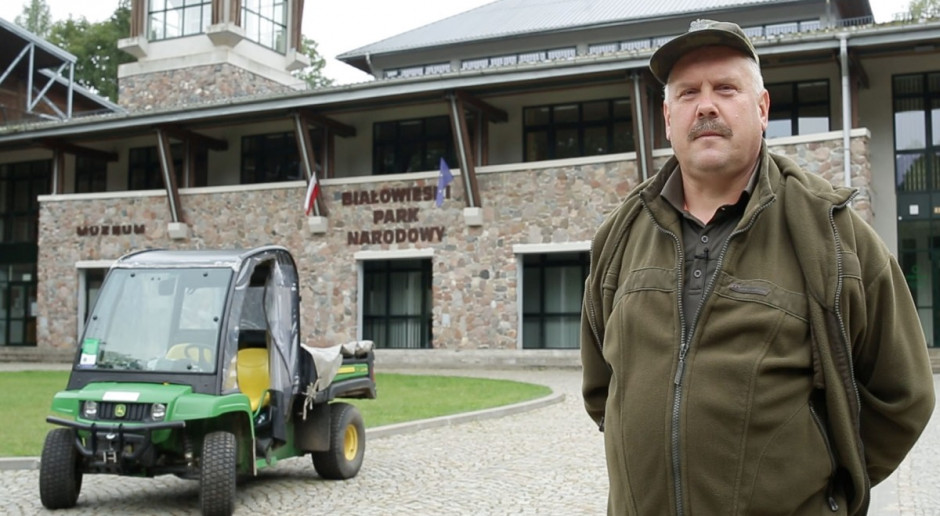 Gatory John Deere w białowieskiej ostoi natury