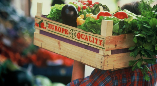 Rosja zagroziła Polsce embargiem na import owoców i warzyw