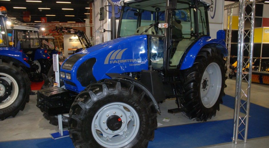 Farmtrac stawia na proste ale dobrze wyposażone ciągniki