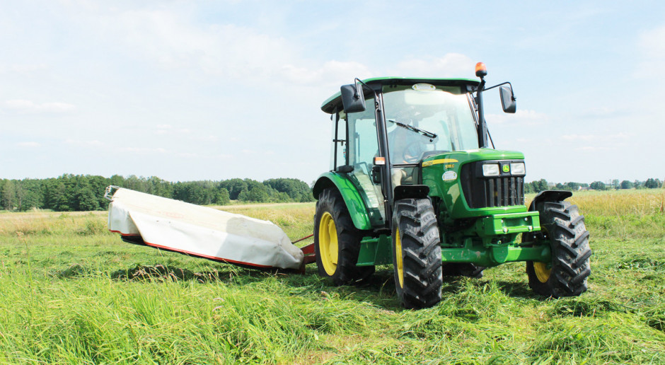Test cignika John Deere 5055E (pełny tekst)