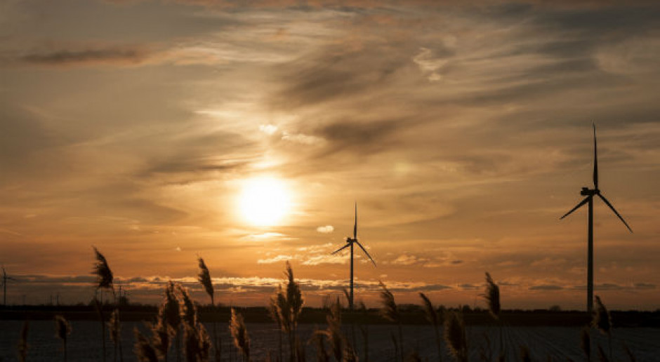 Gotowa konstrukcja hali w fabryce fundamentów farm wiatrowych