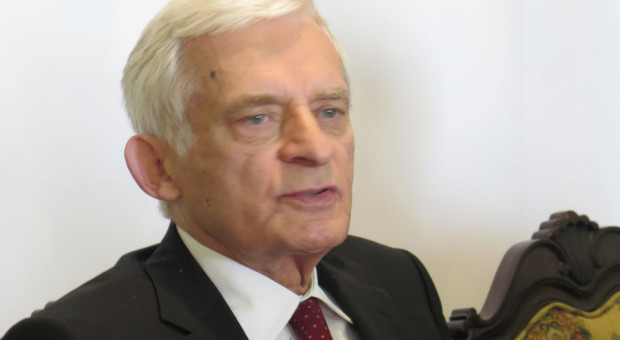 Buzek: Polski rolnik w UE - młody, przedsiębiorca, produkujący energię