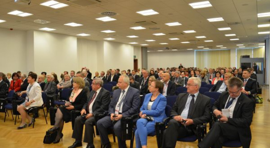 Sala wykładowa była wypełniona, licznie przybyłymi gośćmi fot. Łukasz Głuchowski Podsumowano projekt "od widelca do zagrody"