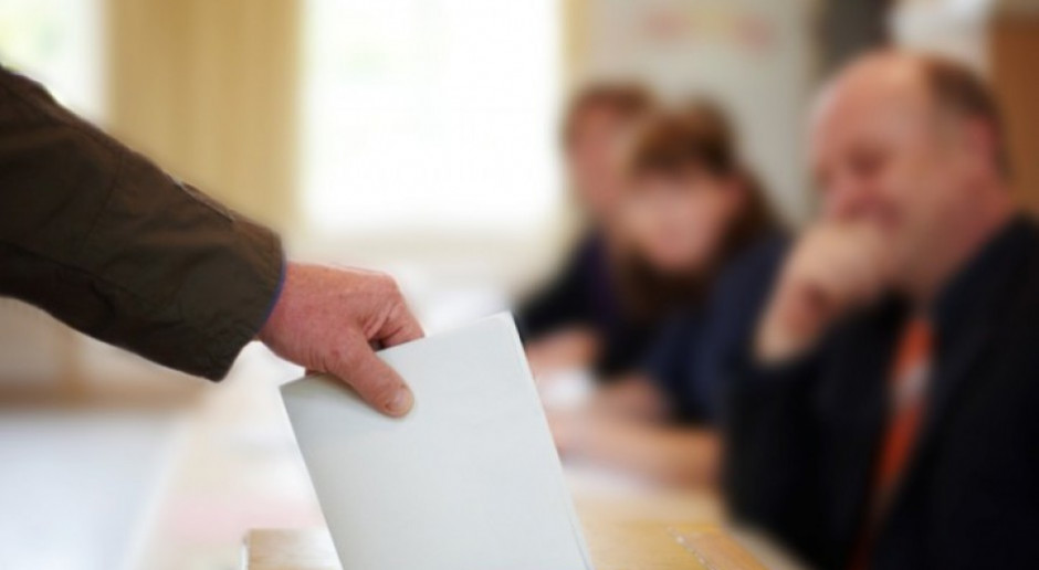Ipsos: PiS wygrało wybory na wsi, Koalicja Obywatelska - w większych ośrodkach