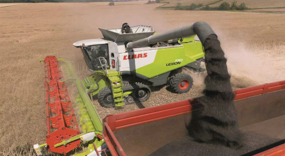 W ocenie ekspertów tegoroczne zbiory rzepaku w naszym kraju będą niższe niż rok wcześniej , fot. Farmer Eksperci: zbiory rzepaku w Polsce będą niższe niż w 2014 r.