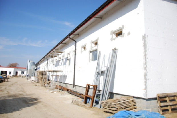 Jedną z barier inwestycji w nowe chlewnie jest długa procedura uzyskiwania pozwoleń na budowę.fot. farmer.pl Big Dutchman: Trudno otrzymać pozwolenie na budowę nowej chlewni (video)