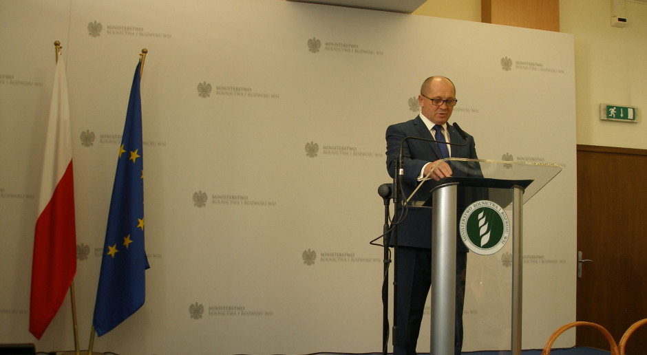 Za tydzień ARR zacznie przyjmować wnioski o rozłożenie na raty kar za przekroczenie kwot mlecznych (Fot. JK) Od 13 sierpnia ARR będzie przyjmować wnioski o rozłożenie kar za przekroczenie kwot mlecznych