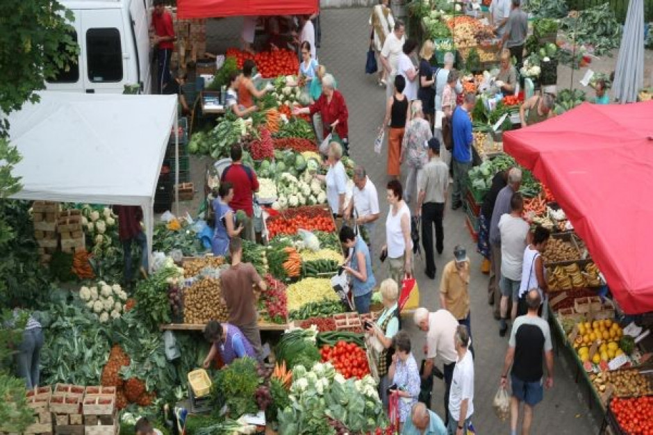 W Łodzi rozpoczęto w sobotę handel na dwóch ryneczkach "prosto od rolnika". fot. Shutterstock