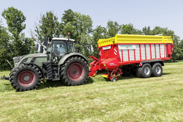 Nową przyczepę Pöttinger Torro Combiline można było zobaczyć podczas targów Agro Show 2015, fot. Pottinger Wideo: Torro Combiline – nowa generacja przyczep Pöttinger