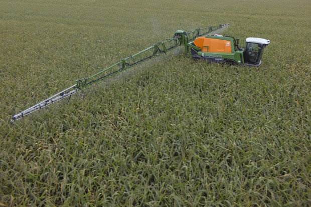 Amazone Pantera Fot. Amazone Opryskiwacz Amazone Pantera - możliwość zmiany prześwitu i rozstawu kół