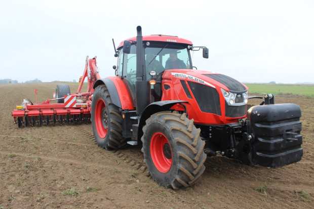 Zetor Forterra HD 160, fot. kh Zetor Crystal - prosty ciągnik do ciężkiej pracy