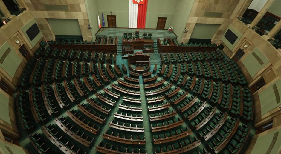 Terlecki powiedział, że dotychczasowa liczba komisji sejmowych najprawdopodobniej nie ulegnie zmianie. Na czele Komisji Rolnictwa i Rozwoju Wsi prawdopodobnie stanie poseł z ugrupowania Kukiz’15. Fot. Krzysztof Białoskórski Przewodniczącym Komisji Rolnictwa prawdopodobnie zostanie poseł z ugrupowania Kukiz’15