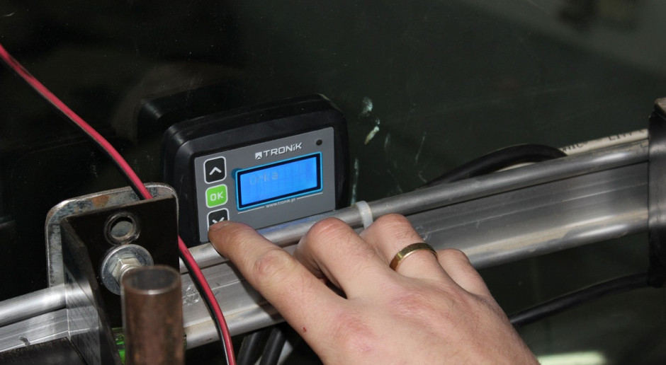 Monitotor Tronik zainstalowany w ciągniku pozwala m.in. wybrać czynność która będzie prowadzona, fot. kh Jakie funkcje oferuje System Tronik