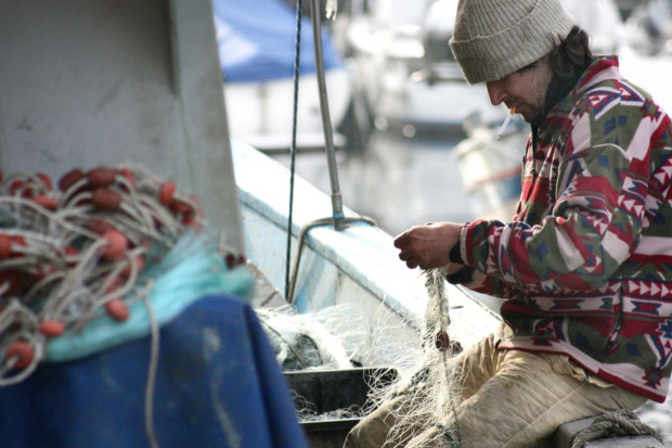 Holenderscy rybacy na 50 kutrach protestowali przeciwko turbinom wiatrowym