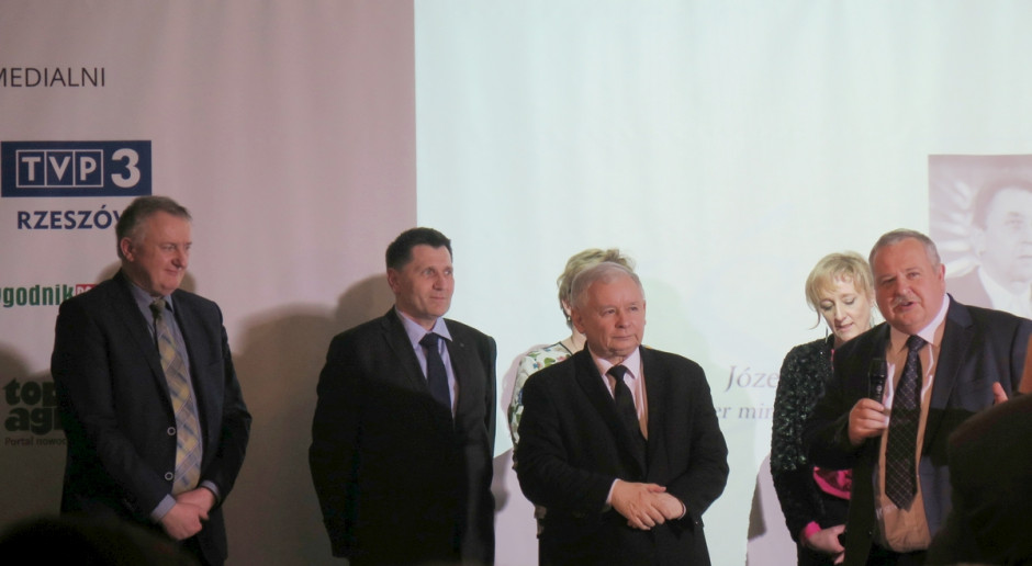 Prezes Kapituły Fundacji Europejskiego Funduszu Rozwoju Wsi Polskiej, organizatora konferencji w Jasionce, Artur Balazs zaznaczył w swoim wystąpieniu, że ogłoszenie nagrody im. Ślisza oznacza przywrócenie Polsce wybitnej postaci. Fot. MP Ustanowiono nagrodę im. Józefa Ślisza