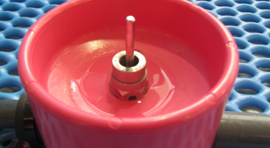 Poidełko Neopigg RescueCup; Fot. BW Neopigg RescueCare – na ratunek prosiętom
