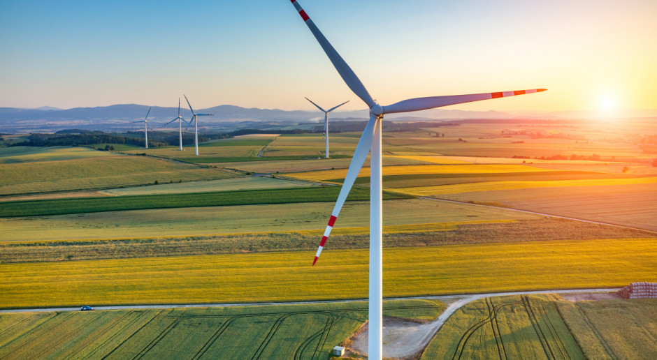 "Każde źródło energii odnawialnej jest istotne w miksie energetycznym, technologie i instalacje powinny ze sobą współpracować"; Fot. Shutterstock Ekspert WWF o projekcie o OZE: To prawo dla dużych państwowych koncernów energetycznych