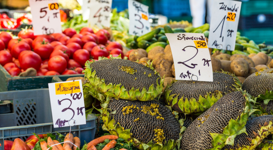 Jak powinny funkcjonować giełdy rolne, targowiska i bazar w czasie epidemii koronawirusa? Fot. Shutterstock Czy targowiska powinny być zamknięte w czasie epidemii koronawirusa?