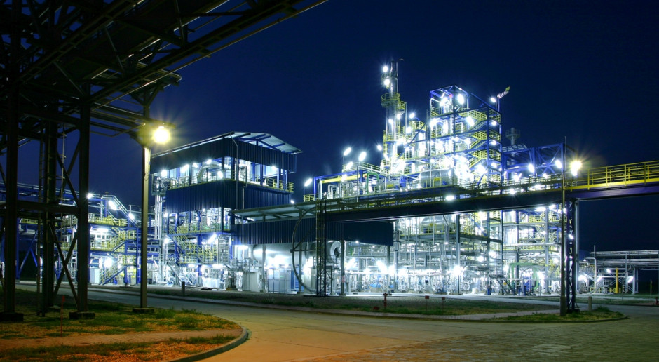 Nowa inwestycja w puławskich Azotach należy do największych w grupie. Jej koszt wyniesie 385 mln zł. Będzie się składać z dwóch linii produkcyjnych, pierwsza ma być gotowa w 2018 r., a druga dwa lata później. Fot. www.pulawy.com W Azotach Puławy będzie nowa inwestycja za 385 mln zł