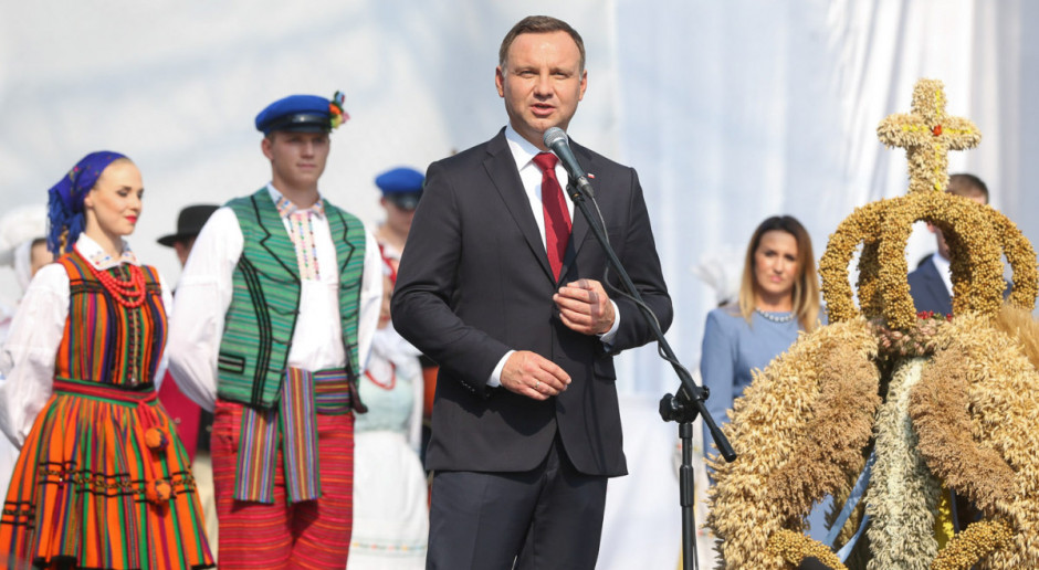 - Jest wielkim obowiązkiem polskich władz, prezydenta RP, ministra rolnictwa, (...) dbanie o to, aby państwo miało pieczę nad polskim rolnikiem - powiedział prezydent; Fot. prezydent.pl A.Duda: Ustawa pomagająca hodowcom może wejść w życie już w poniedziałek