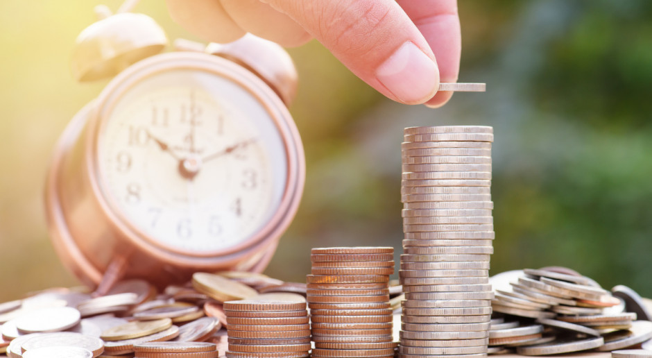 Minimalna gwarantowana podwyżka to 10 zł. Zostaną nią objęci wszyscy emeryci i renciści, których świadczenia nie przewyższają kwoty 1369,86 zł; Fot. Shutterstock Rafalska: Wysokość najniższej emerytury wzrośnie do 1000 zł