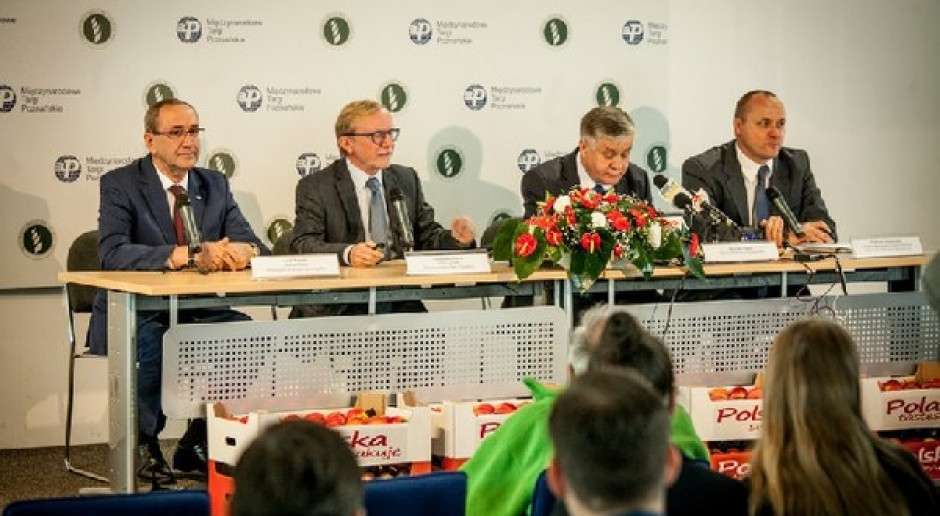 Pierwszy dzień targów branży spożywczej, opakowaniowej i logistycznej otworzyła konferencja prasowa, w której wzięli udział Minister Rolnictwa i Rozwoju Wsi – Krzysztof Jurgiel, Sekretarz Stanu - Jacek Bogucki, Dyrektor Departamentu Rynków Rolnych -Waldemar Sochaczewski oraz Prezes Zarządu Międzynarodowych Targów Poznańskich – Przemysław Trawa. Fot. www.polagra-food.pl Jurgiel: Dobre wyniki eksportu produktów rolno-spożywczych