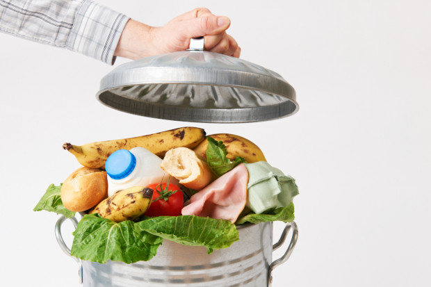 Każdego roku marnujemy ok. 74 kg żywności na osobę