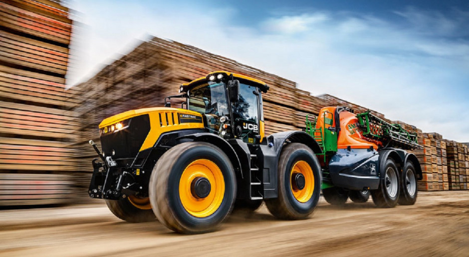 Nowy Fastrac 8000; Fot. JCB Nowe ciągniki JCB Fastrac serii 8000