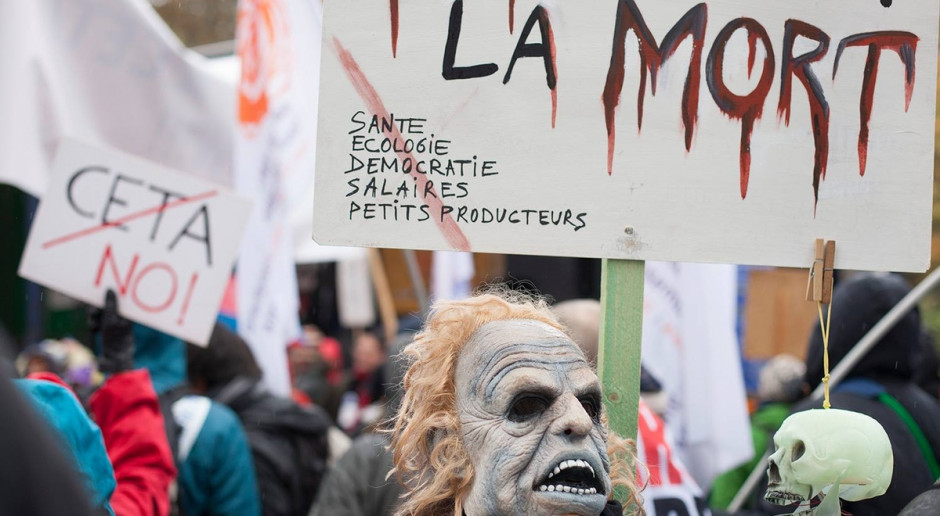 Protest przeciwko TTIP/CETA w Brukseli w październiku 2015, fot. EMB Politycy Kukiz'15 apelują o udział w sobotniej demonstracji przeciwko CETA