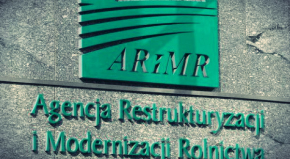 Jak informuje ARiMR, kredyty przeznaczone są na sfinansowanie zobowiązań cywilnoprawnych rolników SGB wypłaci kredyty na spłatę zobowiązań cywilnoprawnych