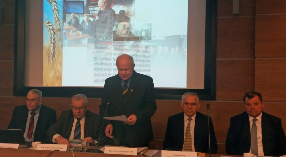 Podczas konferencji PPZPRZ, prezes Stanisław Kacperczyk przedstawił ocenę związku dotyczącą mijającego roku i najważniejszych problemów nurtujących producentów zbóż (Fot.JK) PZPRZ: Trudny rok w produkcji zbóż