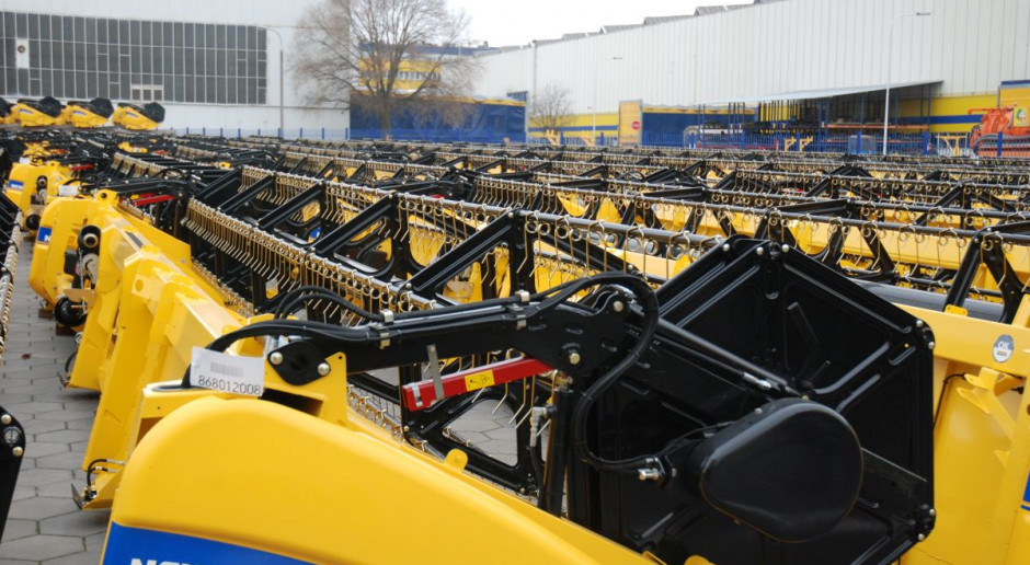 W Płocku produkowane są m.in. prasy, kombajny TC i hedery marki New Holland, fot. kh New Holland zaprasza do zwiedzania fabryki w Płocku