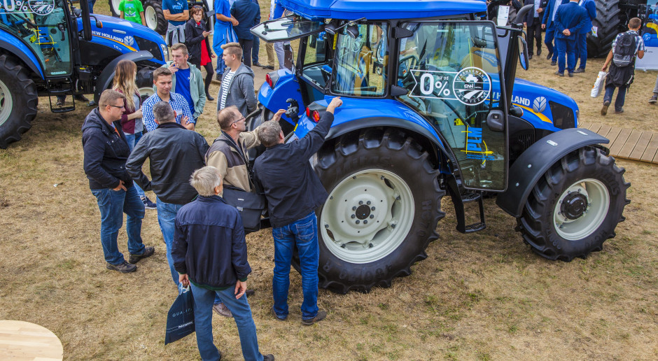 1291 sprzedanych ciągników dało firmie pozycje lidera ósmy rok z rzędu, fot.prasowe New Holland liderem w sprzedaży ciągników w 2016 r.