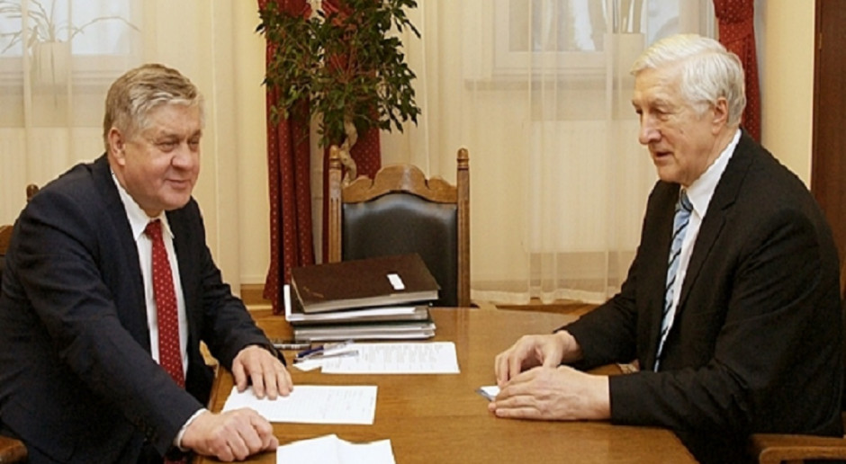 Krzysztof Jurgiel, Minister Rolnictwa i Rozwoju Wsi, Waldemar Broś prezes zarządu Krajowego Związku Spółdzielni Mleczarskich fot. MRiRW W MRiRW rozmawiano o sytuacji na rynku mleka