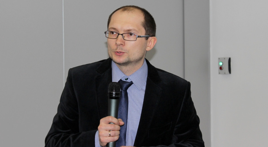 Dr Paweł Górka z Uniwersytetu Rolniczego w Krakowie, fot.Ł.Ch. Żywienie bydła bez pasz GM dotyczy również cieląt
